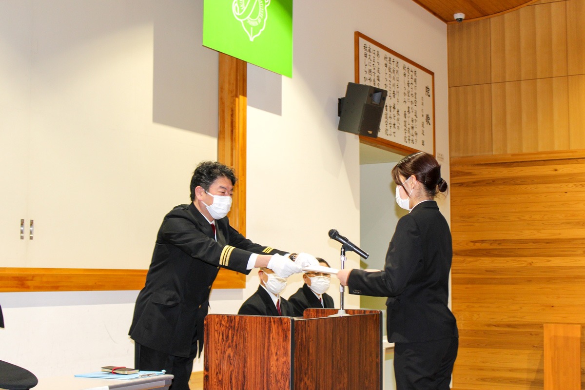 02_1年生の学生消防団入団式